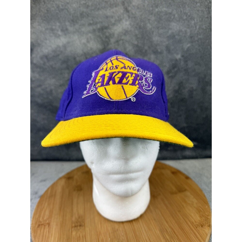 Los Angeles Lakers Hat Cap Fitted Mens 7 1/2 Purple Gold NBA Basketball Starter